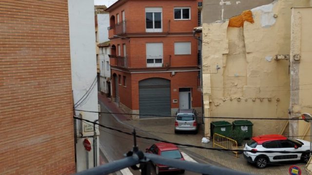 Casa en Caspe con garaje para tres vehiculos.