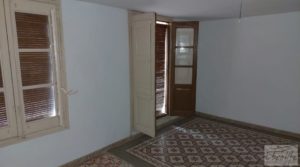 Detalle de Casa en Caspe con garaje para tres vehiculos. con buhardilla por 140.000€