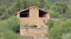 Finca en Monroyo entre el río Tastavins y Sierra Molinera. en oferta con agua de riego por 390.000€