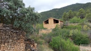 Foto de Finca en Monroyo entre el río Tastavins y Sierra Molinera. en venta con agua de riego por 390.000€