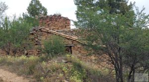 Foto de Finca en Monroyo entre el río Tastavins y Sierra Molinera. con agua de riego por 390.000€