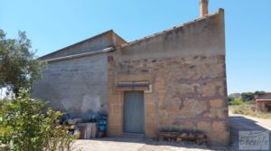 Foto de Casa de campo en Caspe. con chimenea