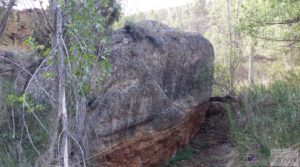 Finca en Fórnoles de 9,2 hectáreas con casa de piedra a buen precio con frutales