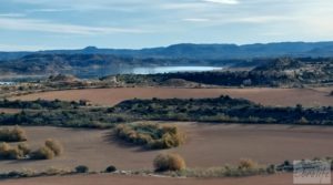 Se vende Propiedad en Caspe junto al embalse del Civán. con corral