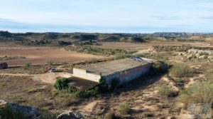 Se vende Propiedad en Caspe junto al embalse del Civán. con corral