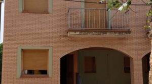 Foto de Vivienda adosada en Castelseras, cerca de Alcañiz. en venta con obra nueva